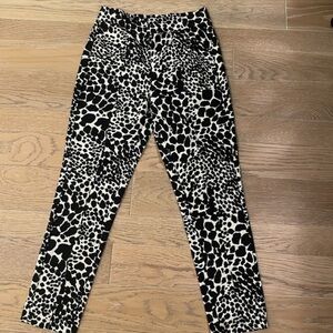 Who what wear size M pant in black/cream design